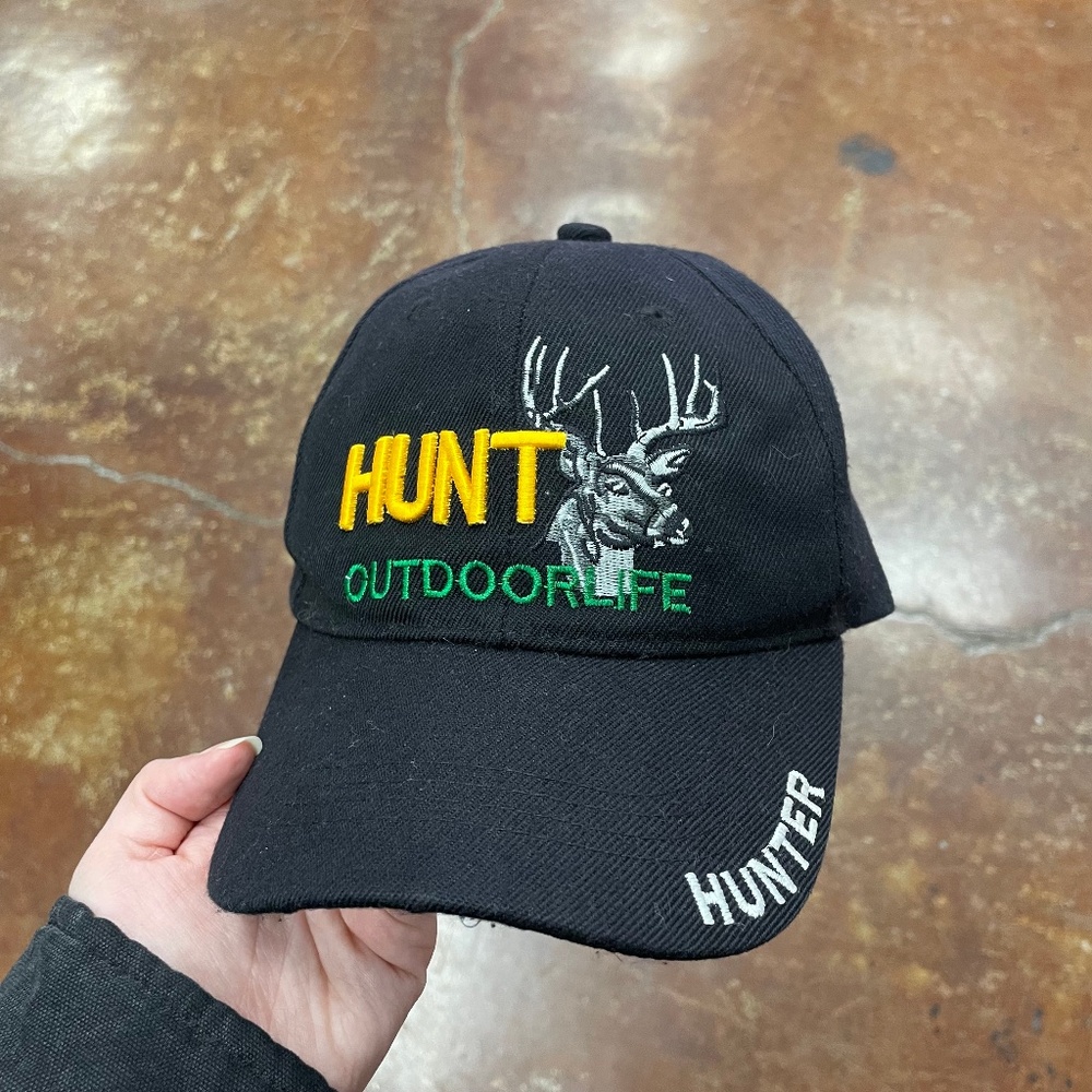 Black Hunt Outdoor Hat John Deere style Big Buck embroidery
